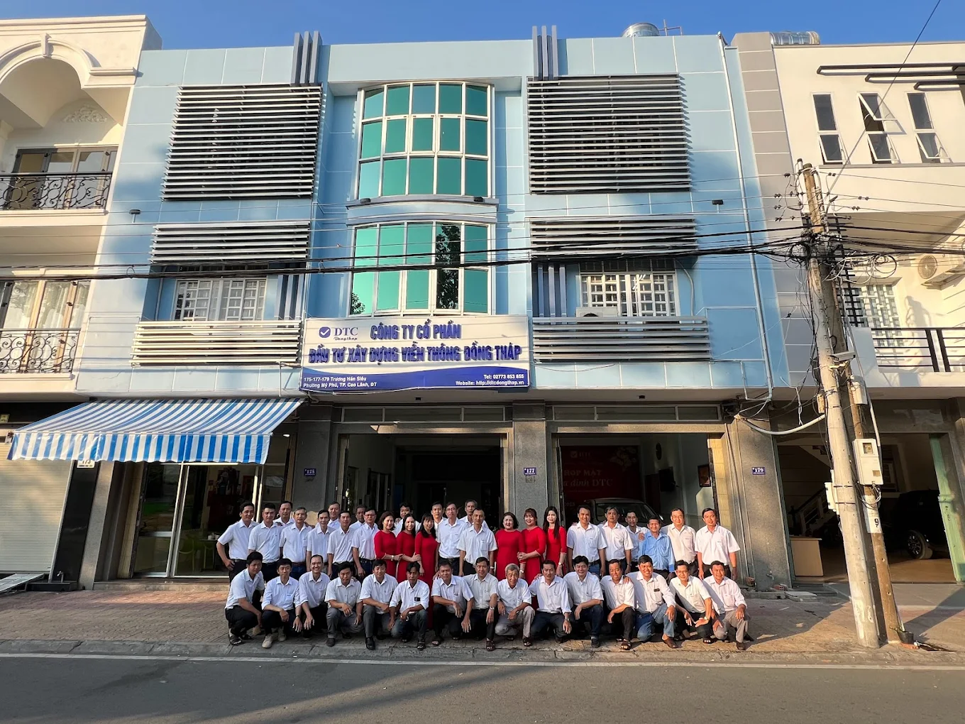 Lắp đặt cáp quang